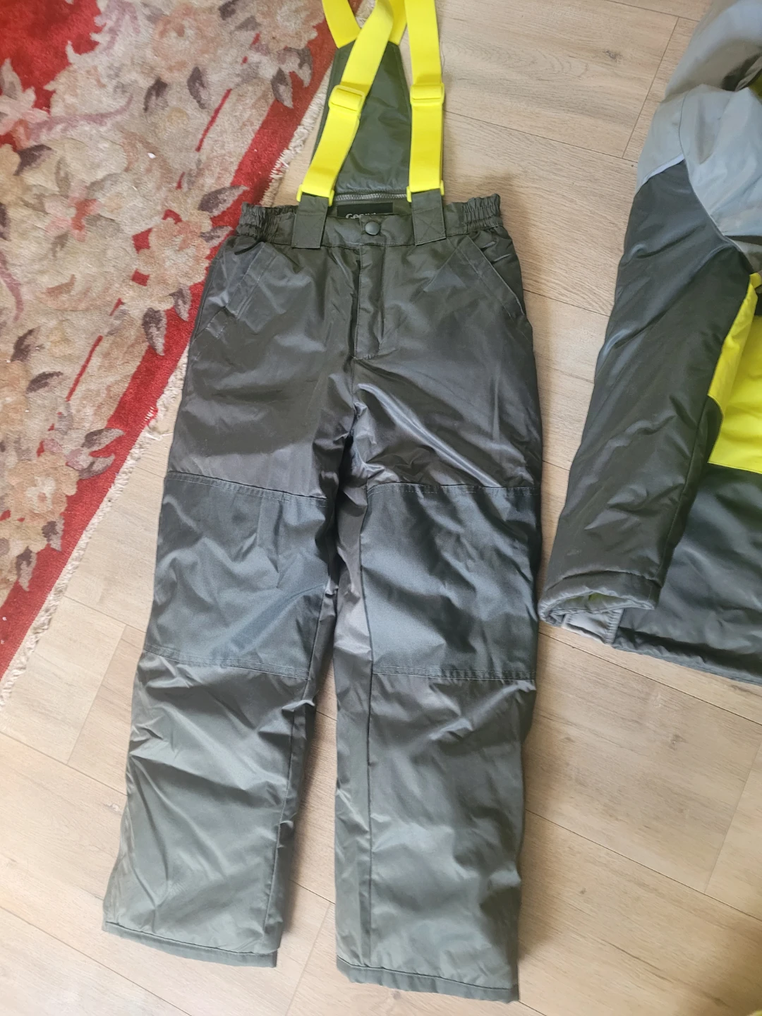 BNWT  Kids Winter Snowsuit Size L (10-12) - photo 3