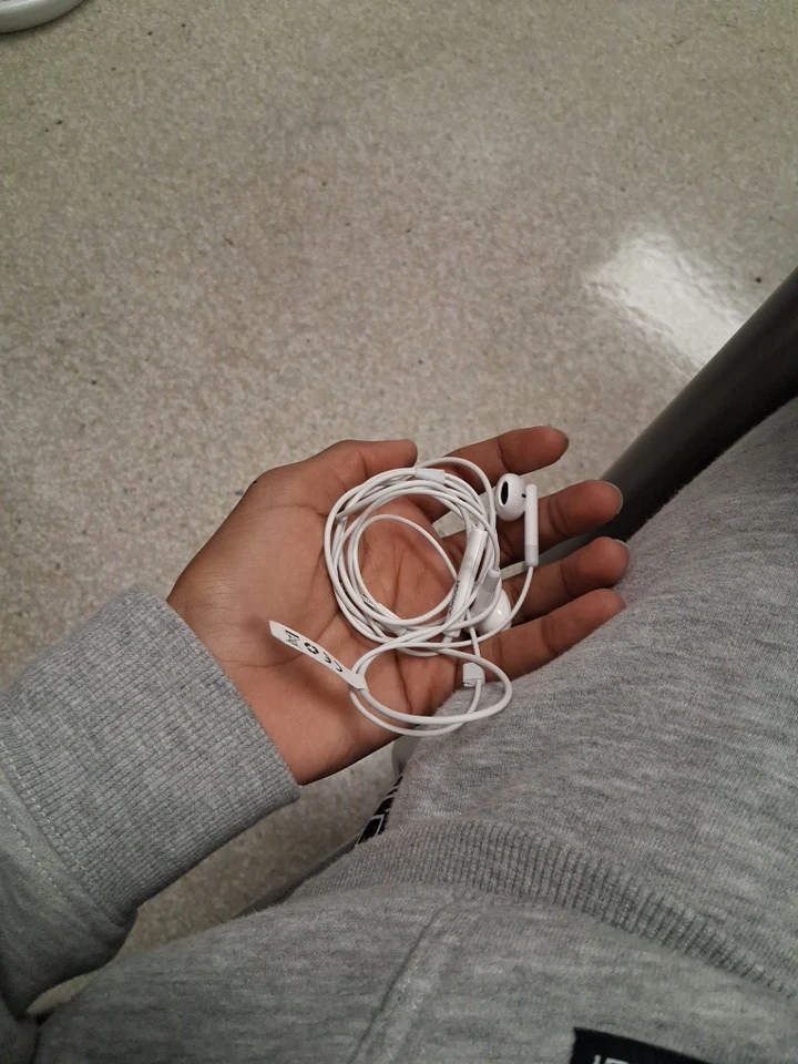 JVC Wired Earphones for apple btw