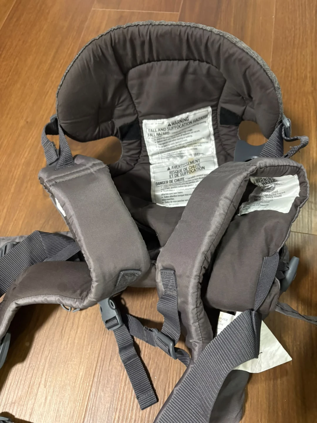 Infantino baby carrier - photo 2