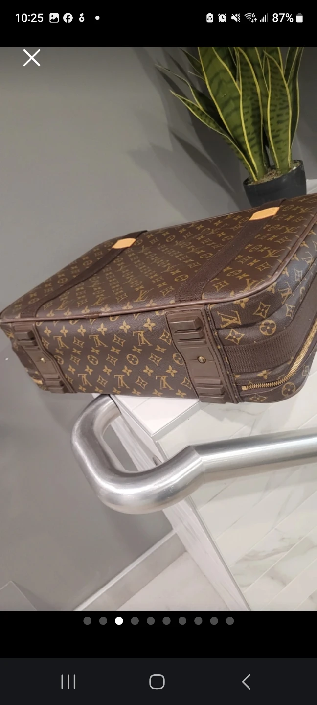Authentic Louis Vuitton suitcase - photo 3
