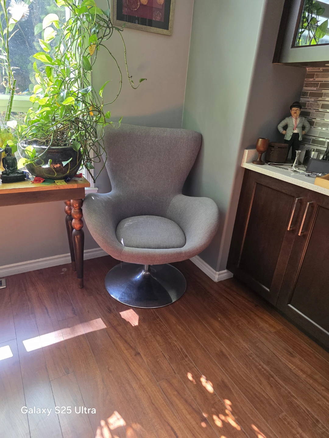 Pair of Mid-Century Modern Style Swivel Chairs
