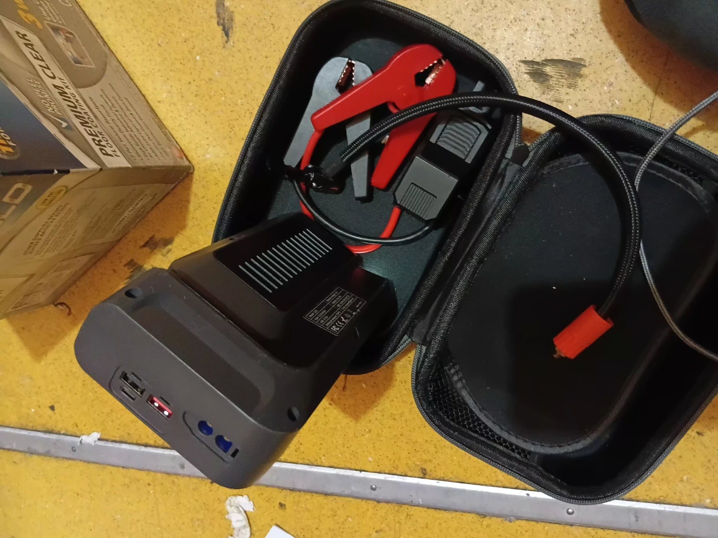 SEATACH Portable Car Jump Starter - photo 2