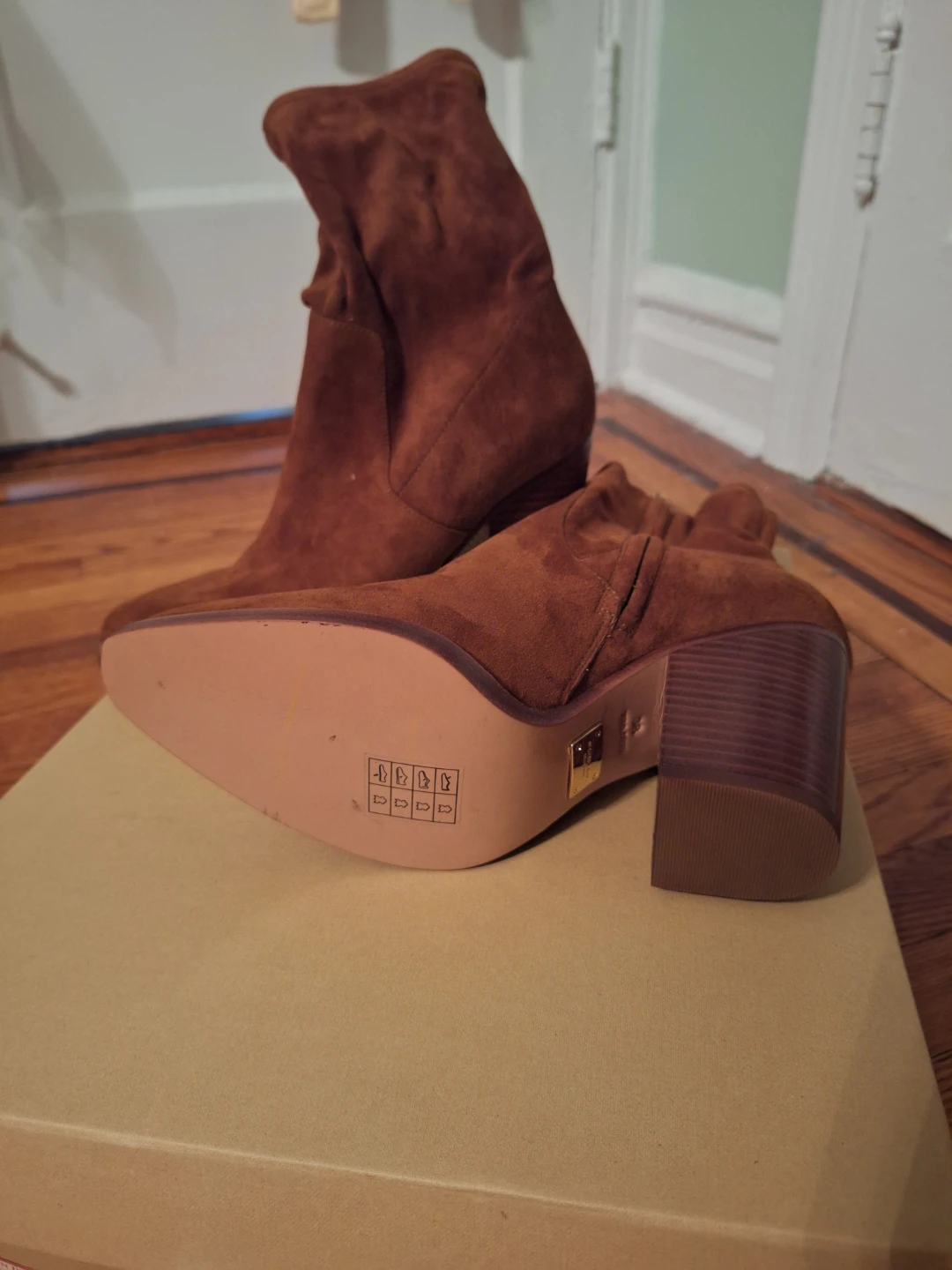 Michael Kors Collection Suede Boots 'Eloise' - photo 3