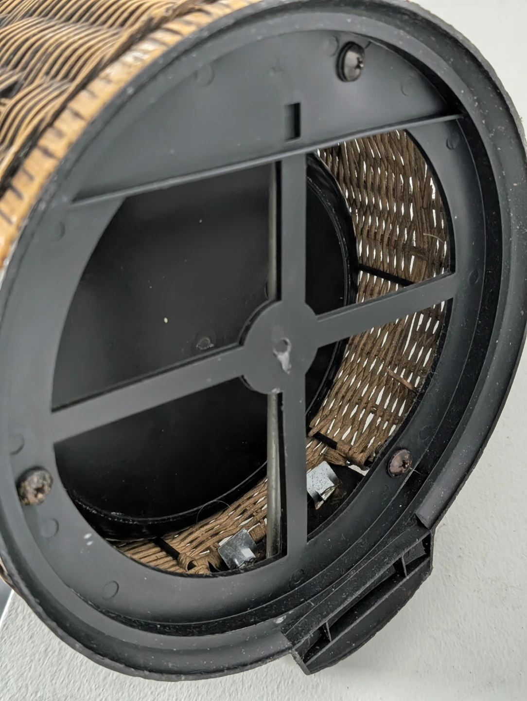 Clean Wicker Pedal Trash Can - photo 3