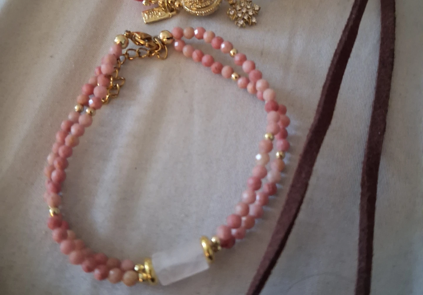 Set of three beaded bracelets and necklace - photo 4