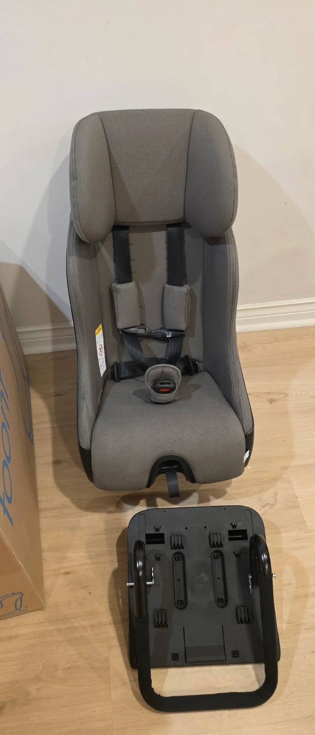 Clek Foonf Convertible Car Seat