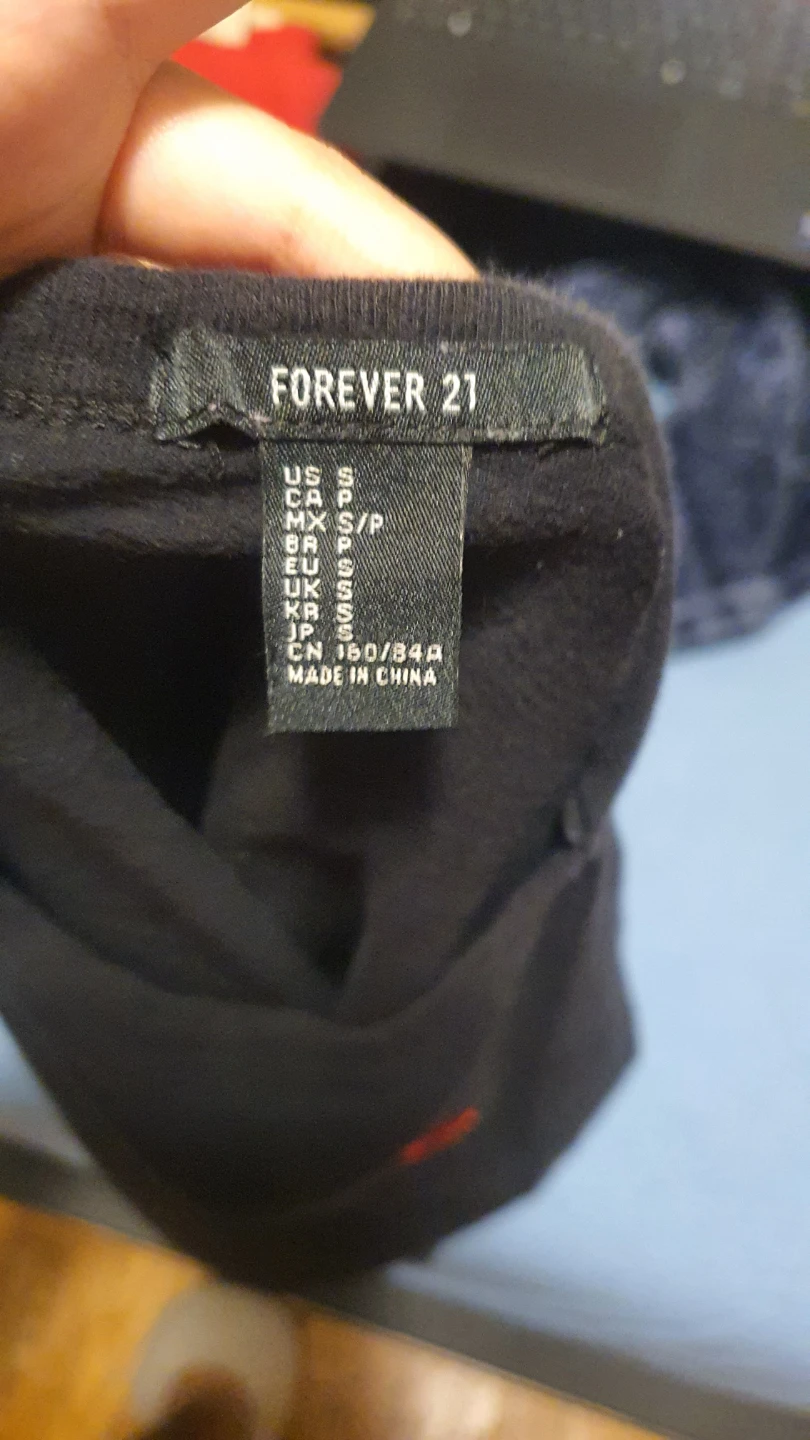 Forever 21 black rose embroidered t-shirt - photo 3