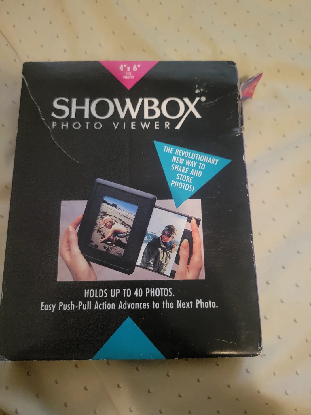 SHOWBOX Photo Viewer - Holds up to 40 Photos