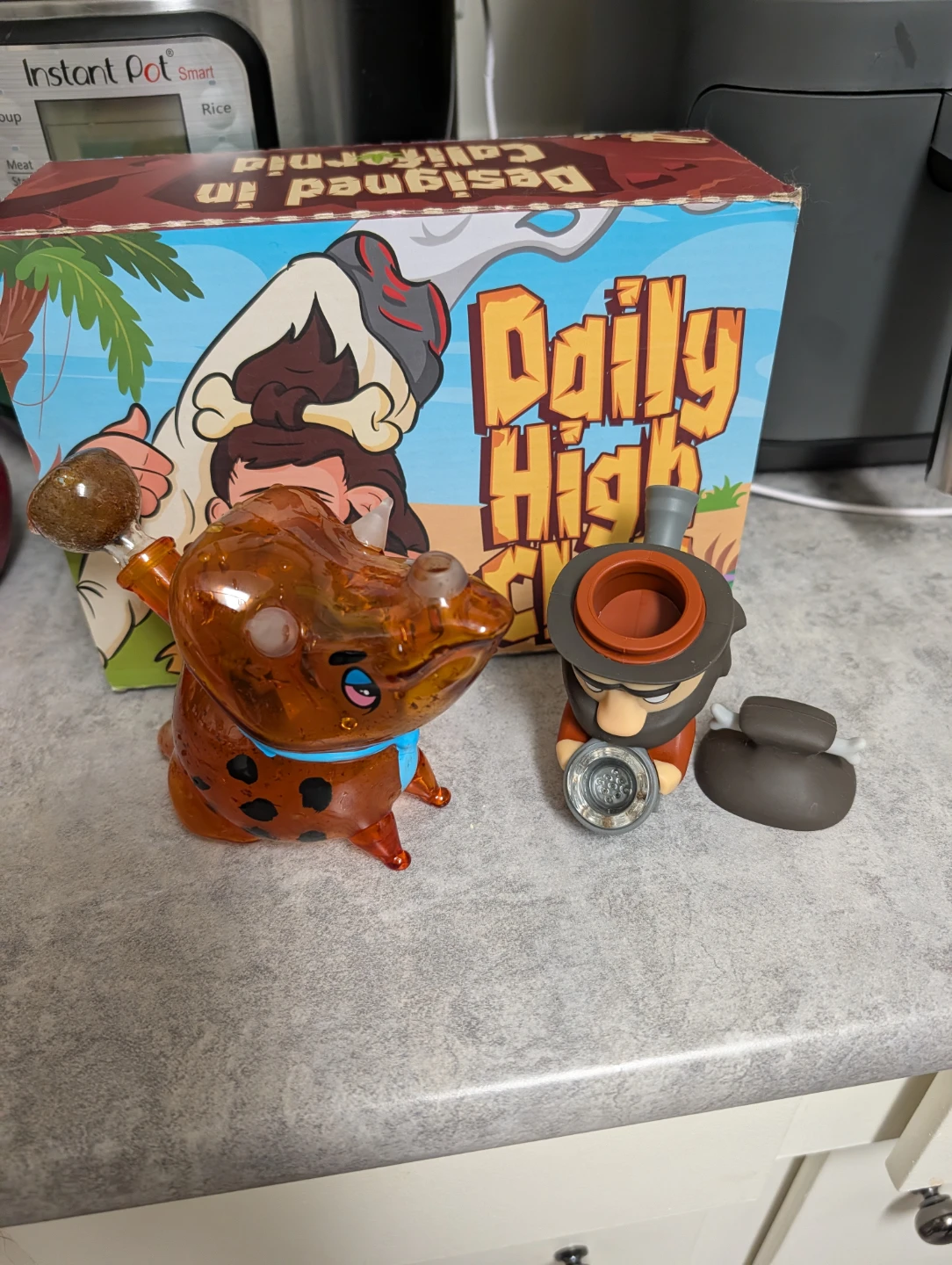 Daily High Club Glass Dinosaur Pipe and Figurine - photo 2