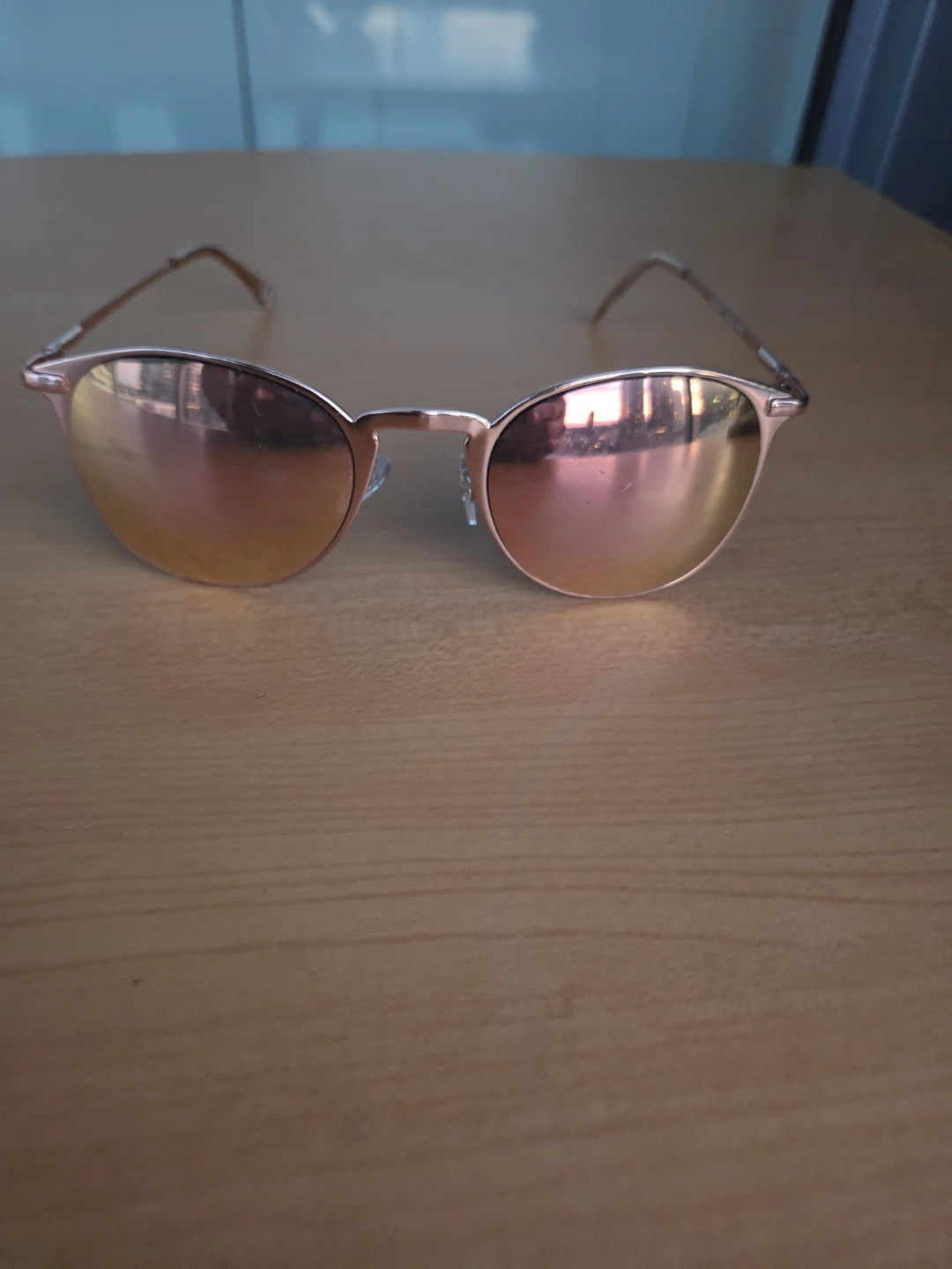 Rose Gold Round Sunglasses