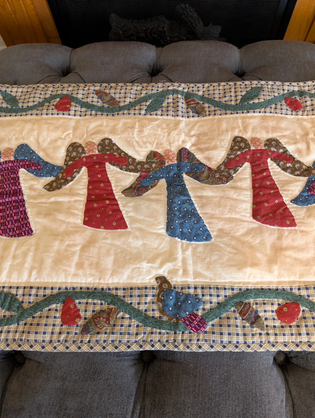 Angel table runner - photo 4