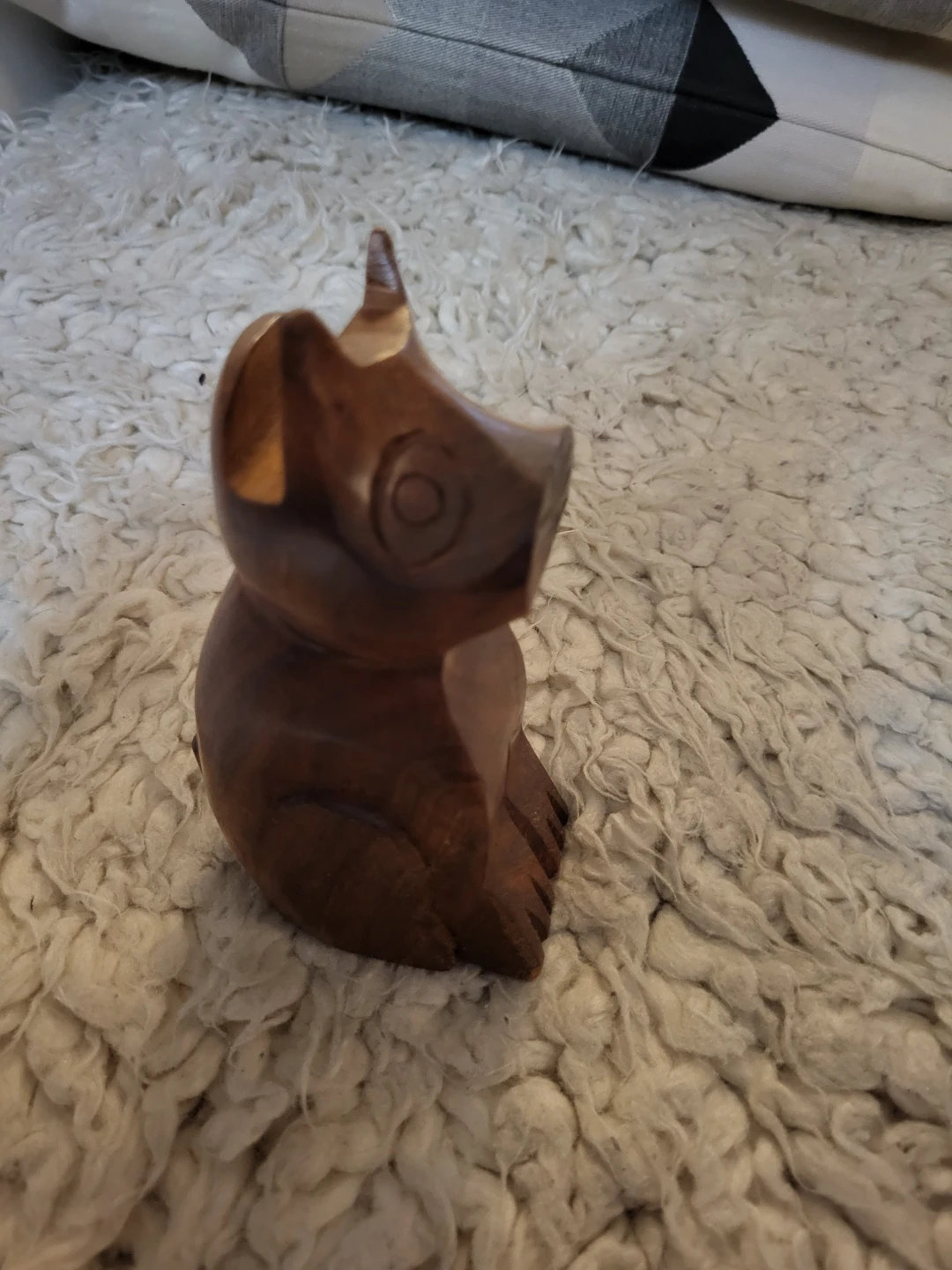 Hand-Carved Wooden Cat Figurine 🏈 - photo 2