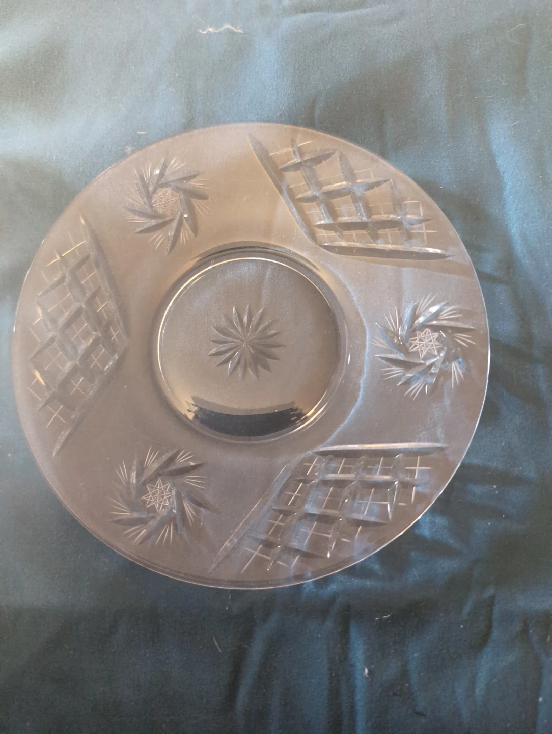 Set of 8 Cut Glass Dessert Plates - photo 2