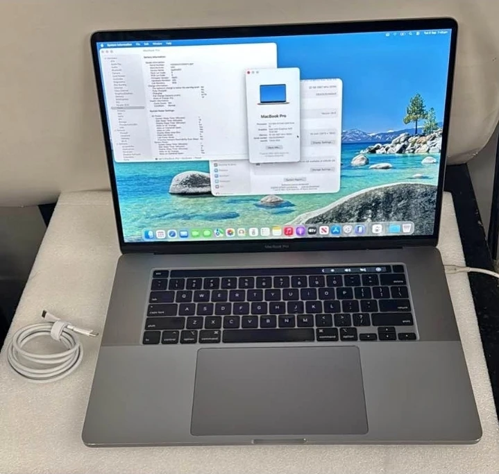 Macbook pro 2019 32GB RAM Intel i9 500ssd