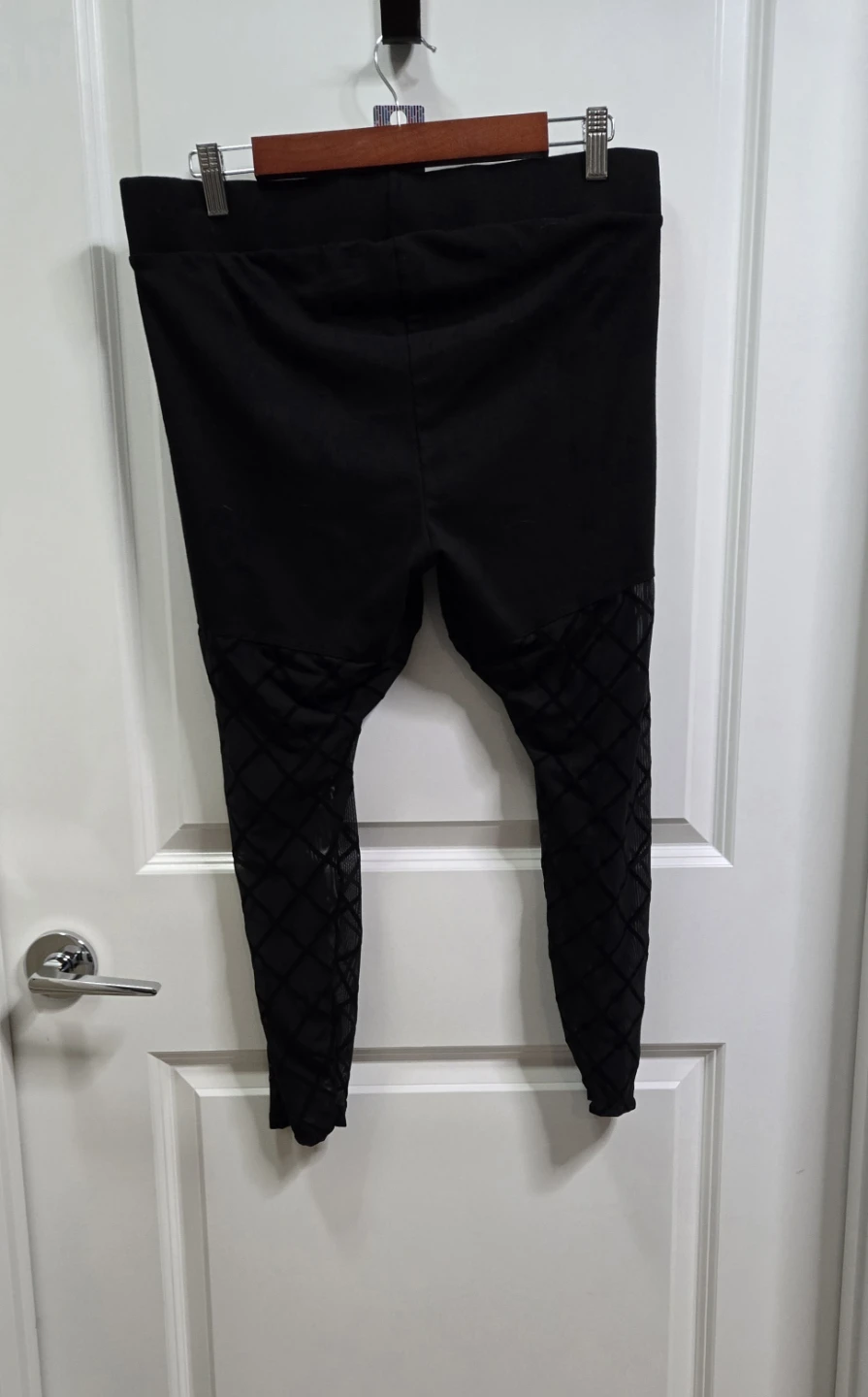 Torrid Black Patterned Mesh Leggings - photo 5