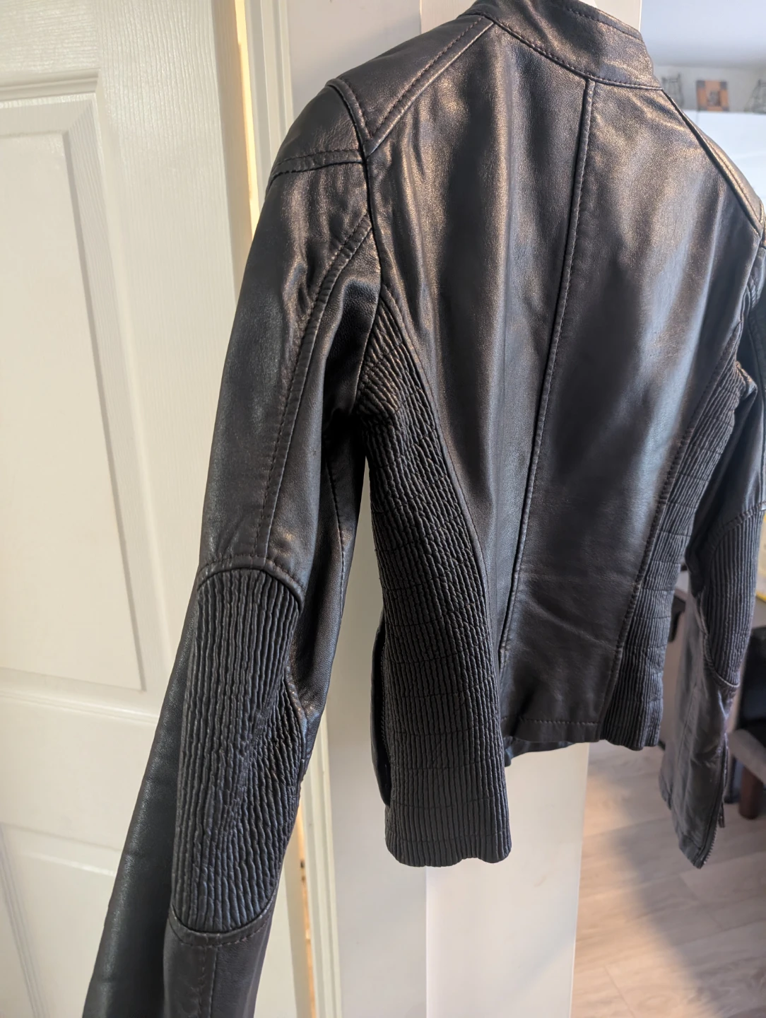 Danier Leather Jacket - photo 2