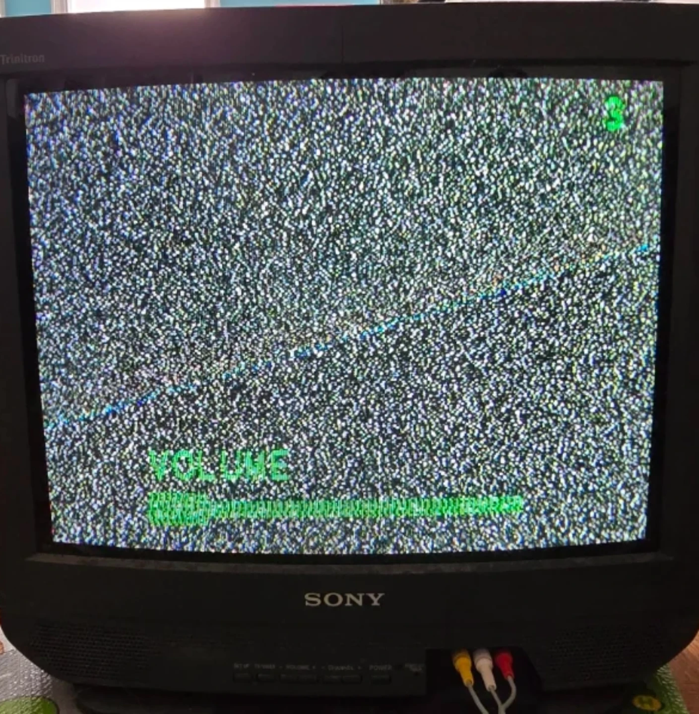 SONY Trinitron 20 inch CRT tv