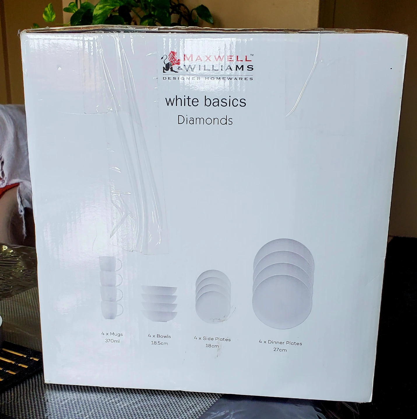 2 Maxwell & Williams 16 pieces White – Diamonds Dinner Set - photo 2