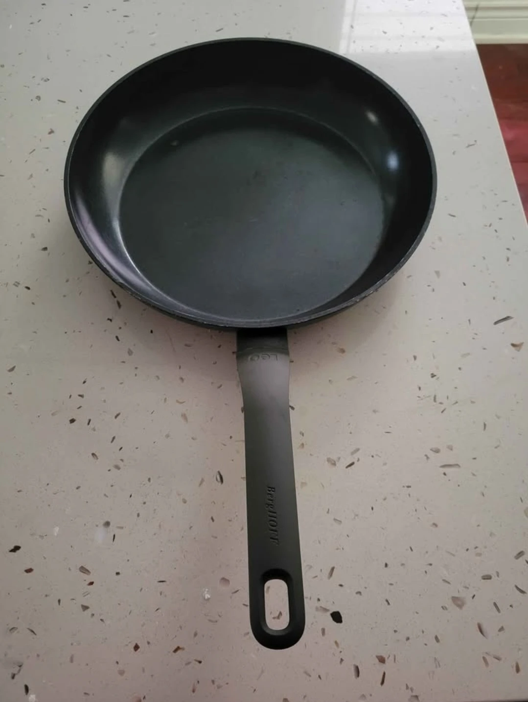 $10 each Pot and pan - photo 3