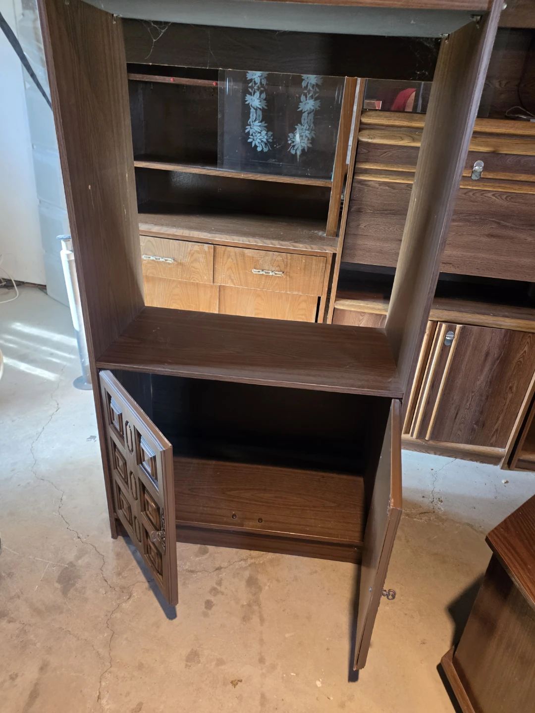 Vintage furniture set: tall hutch and two side tables - photo 3