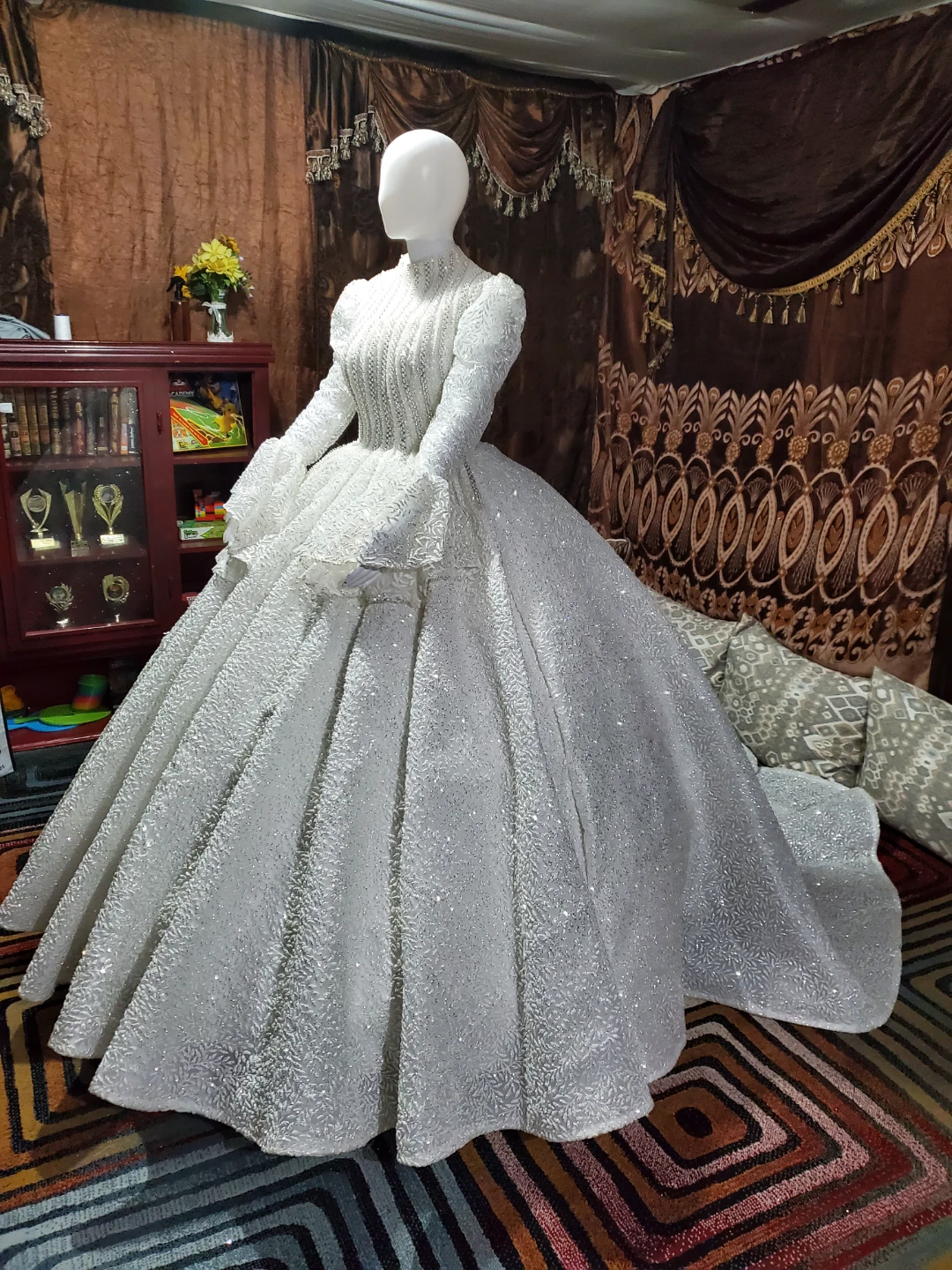White wedding dress - photo 2