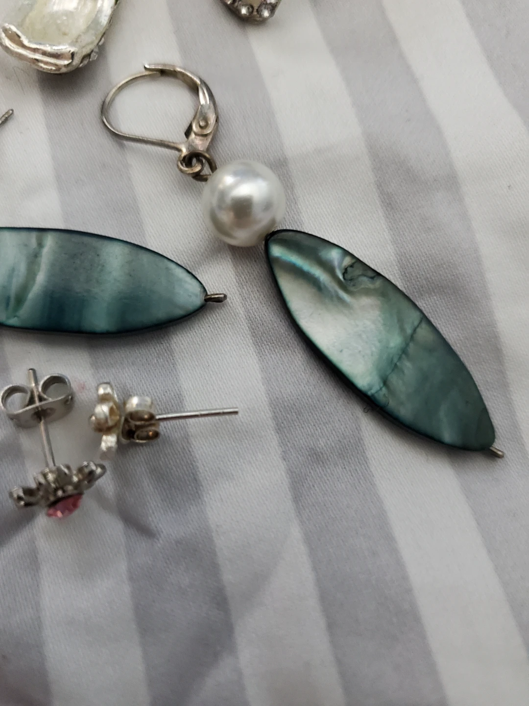 Bundle of 7 pairs of earrings - photo 4