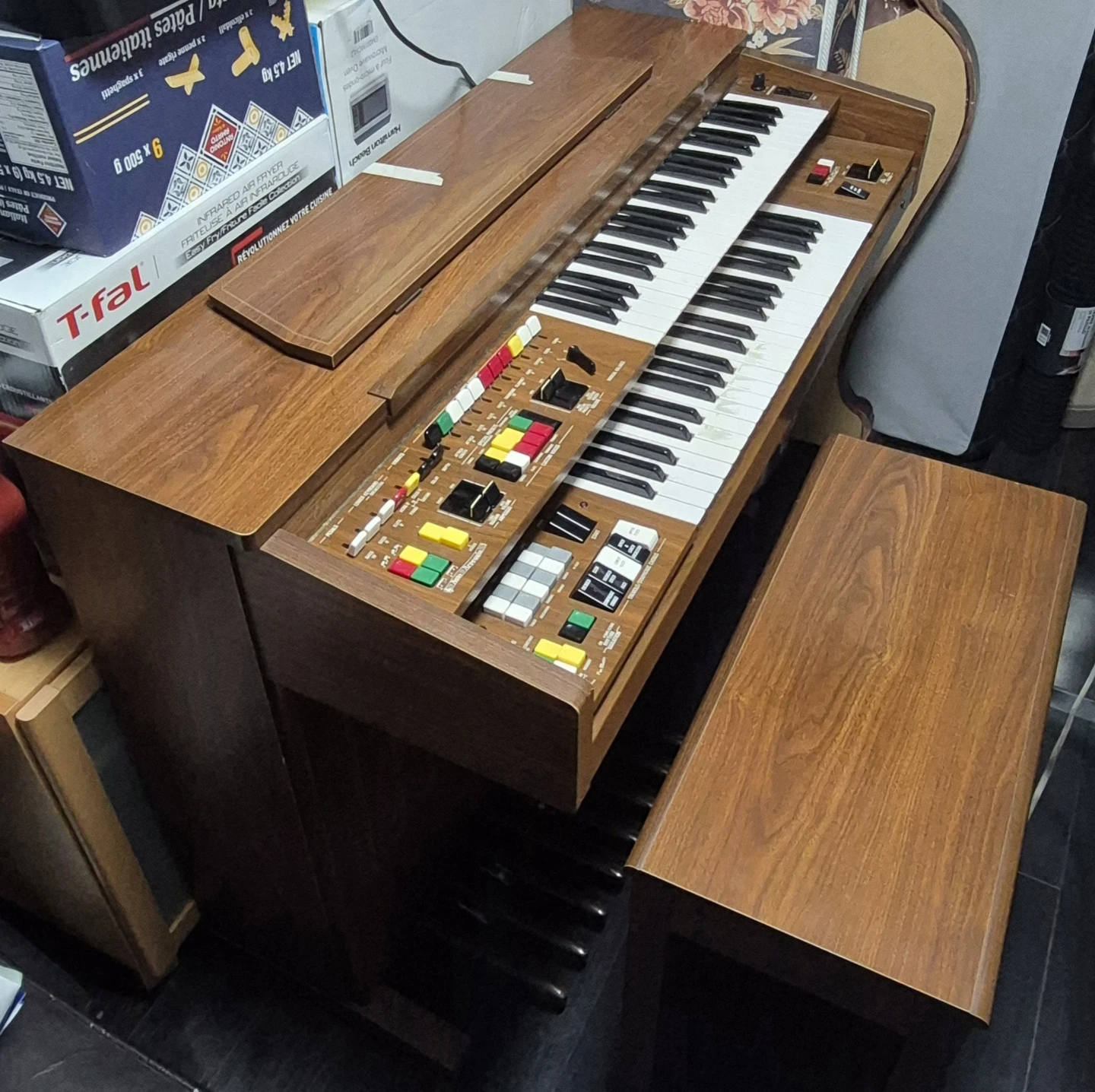 Yamaha Electric Organ