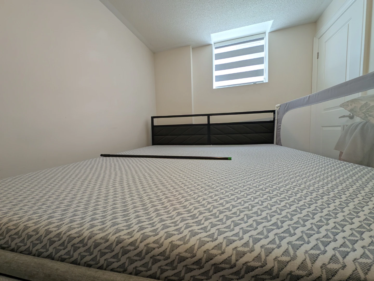 Serta Modern Booster Gel Foam King mattress - photo 3