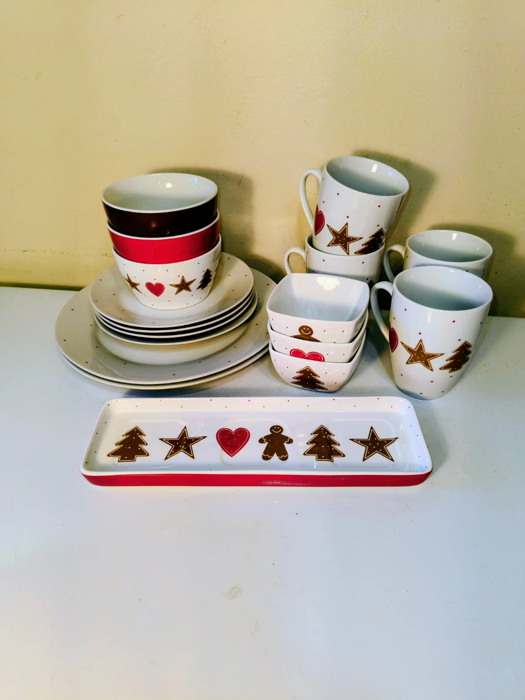 New/LikeNew~17pc Euro Ceramica Winterfest Collection