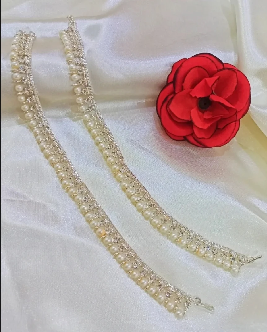 Set of Decorative Beaded Anklets - photo 4