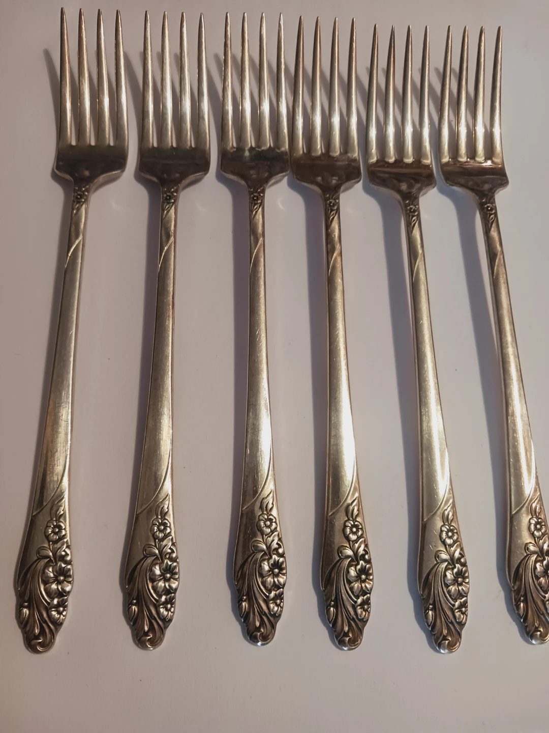 Set of 6 Oneida Community Silver-Plated Floral Forks - photo 2