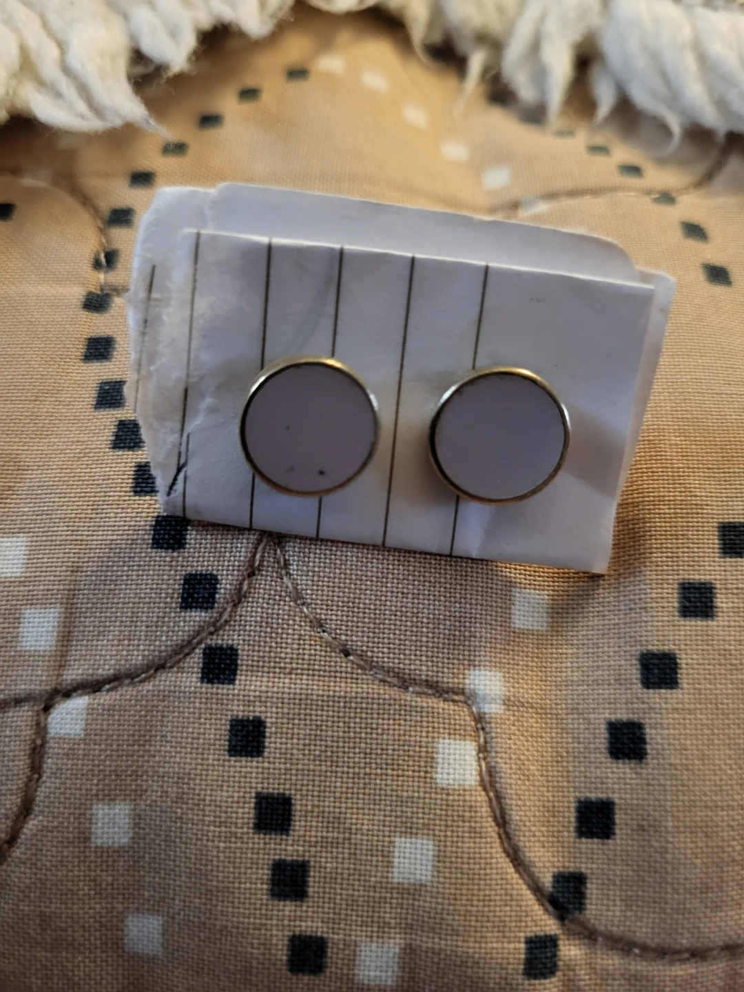 Minimalist Gold-Tone Stud Earrings 🏈