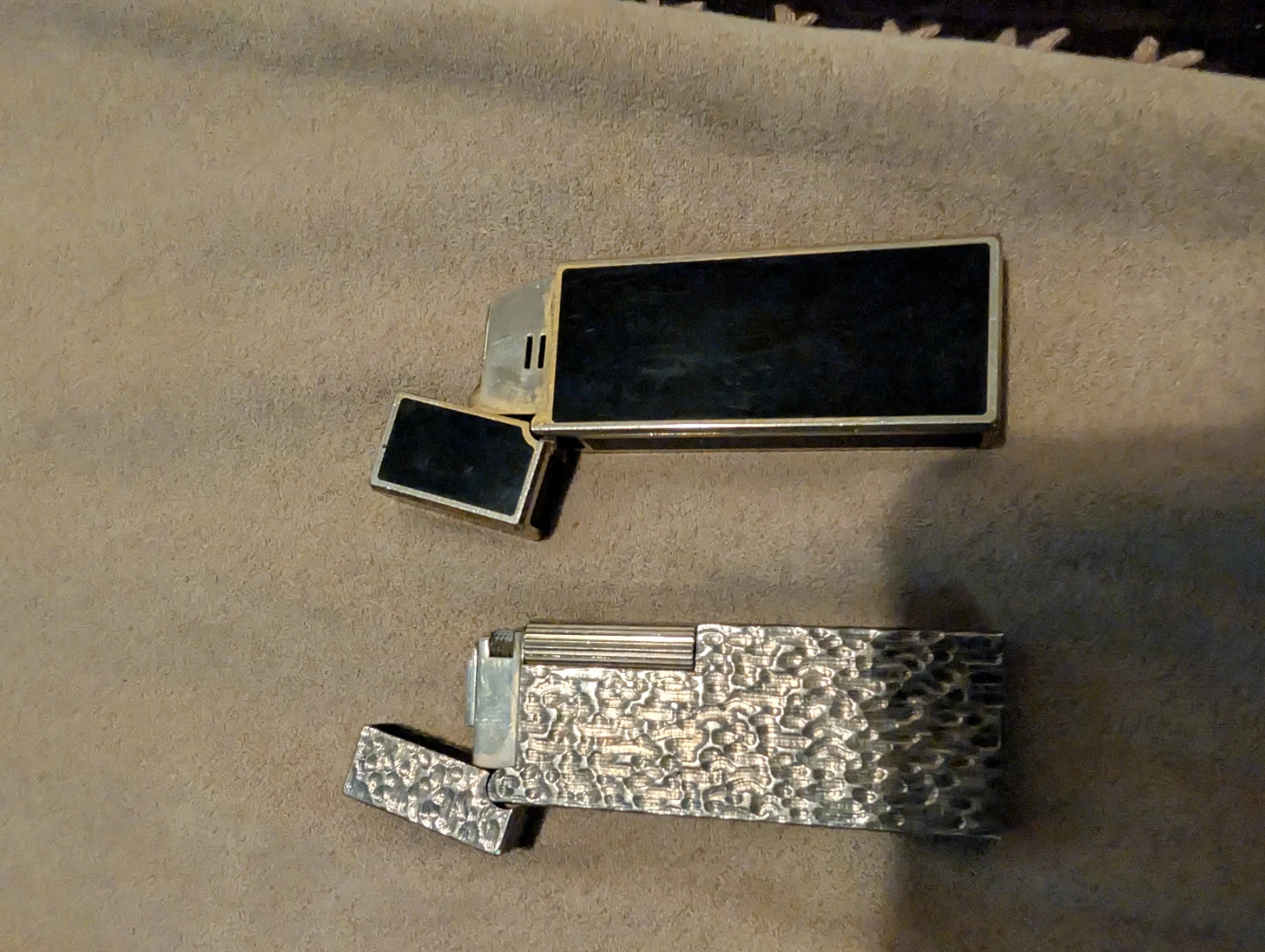 Two Vintage Lighters - Dunhill and Playboy - photo 2