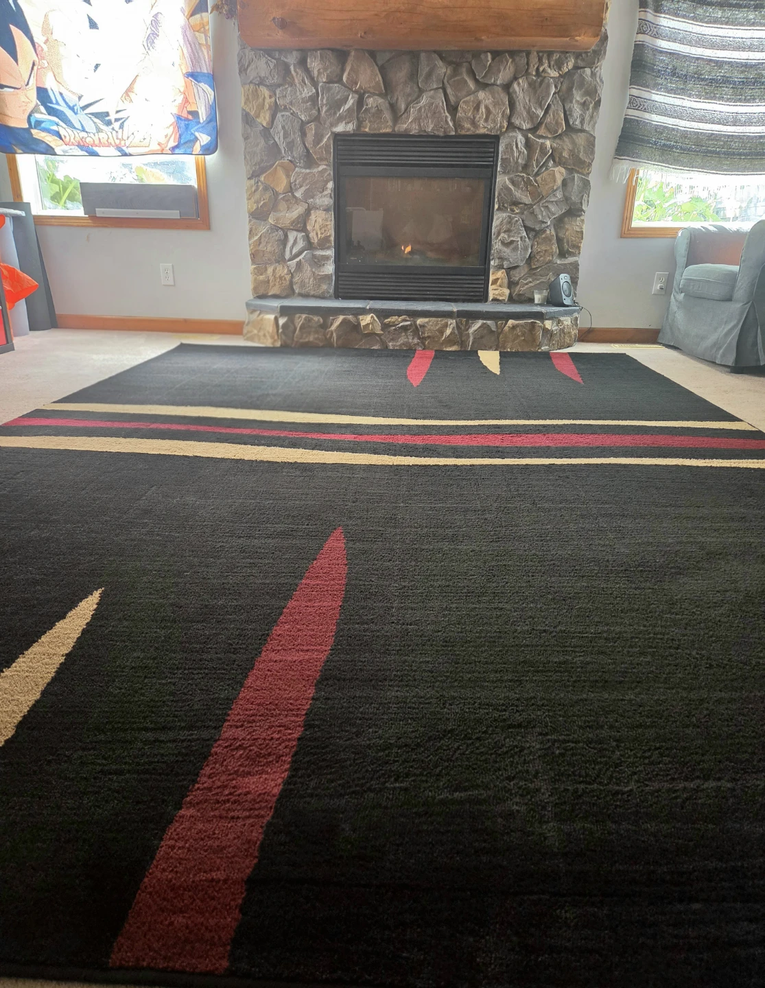 Large Modern Abstract Black/ Red Area Rug. 11' x 7'. Like New! - photo 2