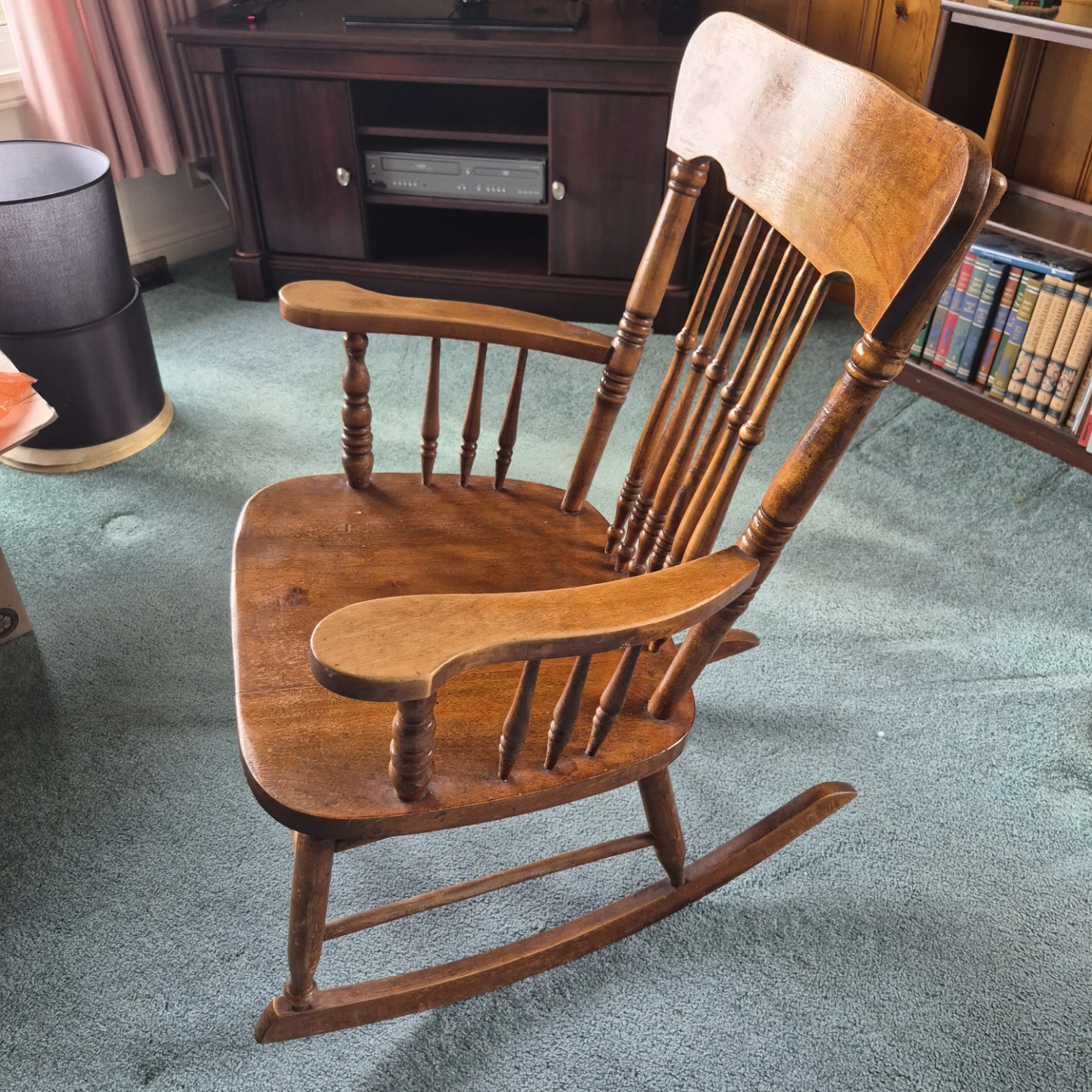Classic Wooden Rocking Chair - photo 2