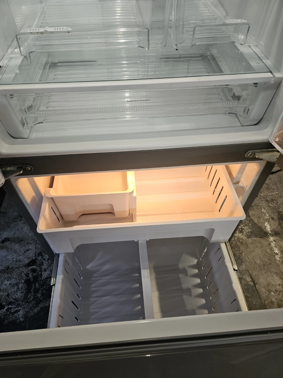 Whirlpool 30in wide French Door Refrigerator - photo 3
