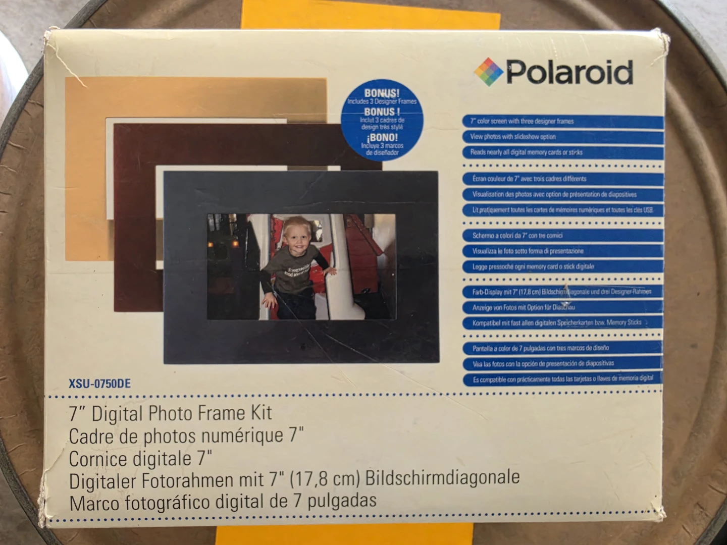 Polaroid 7-inch Digital Photo Frame Kit (Item #004)