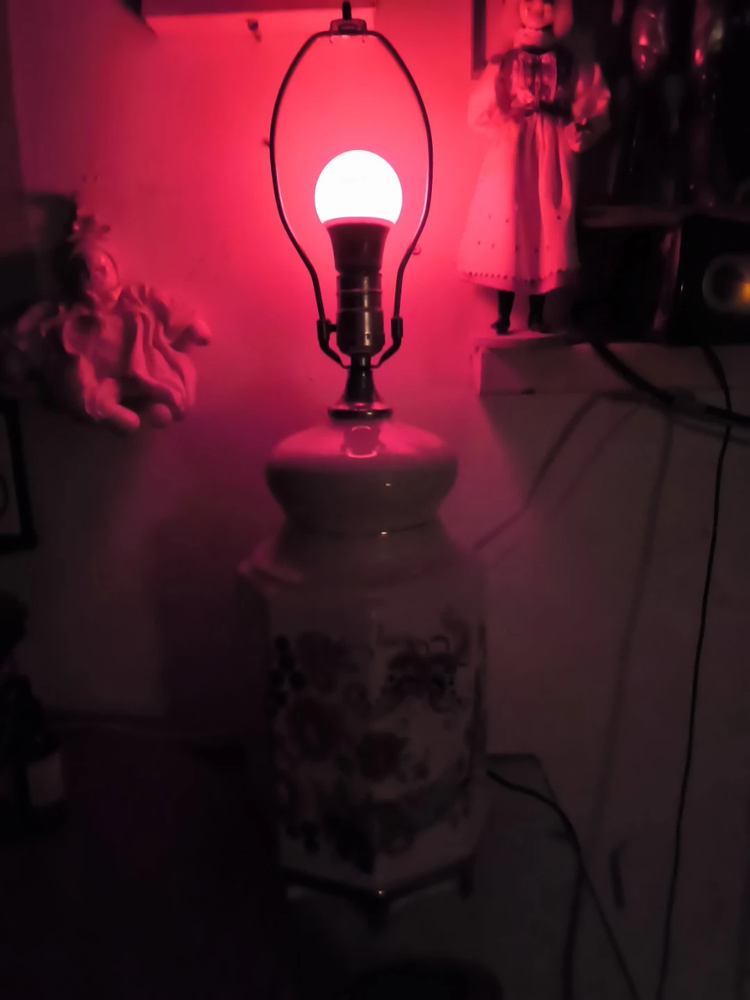 Vintage Ceramic Floral Table Lamp