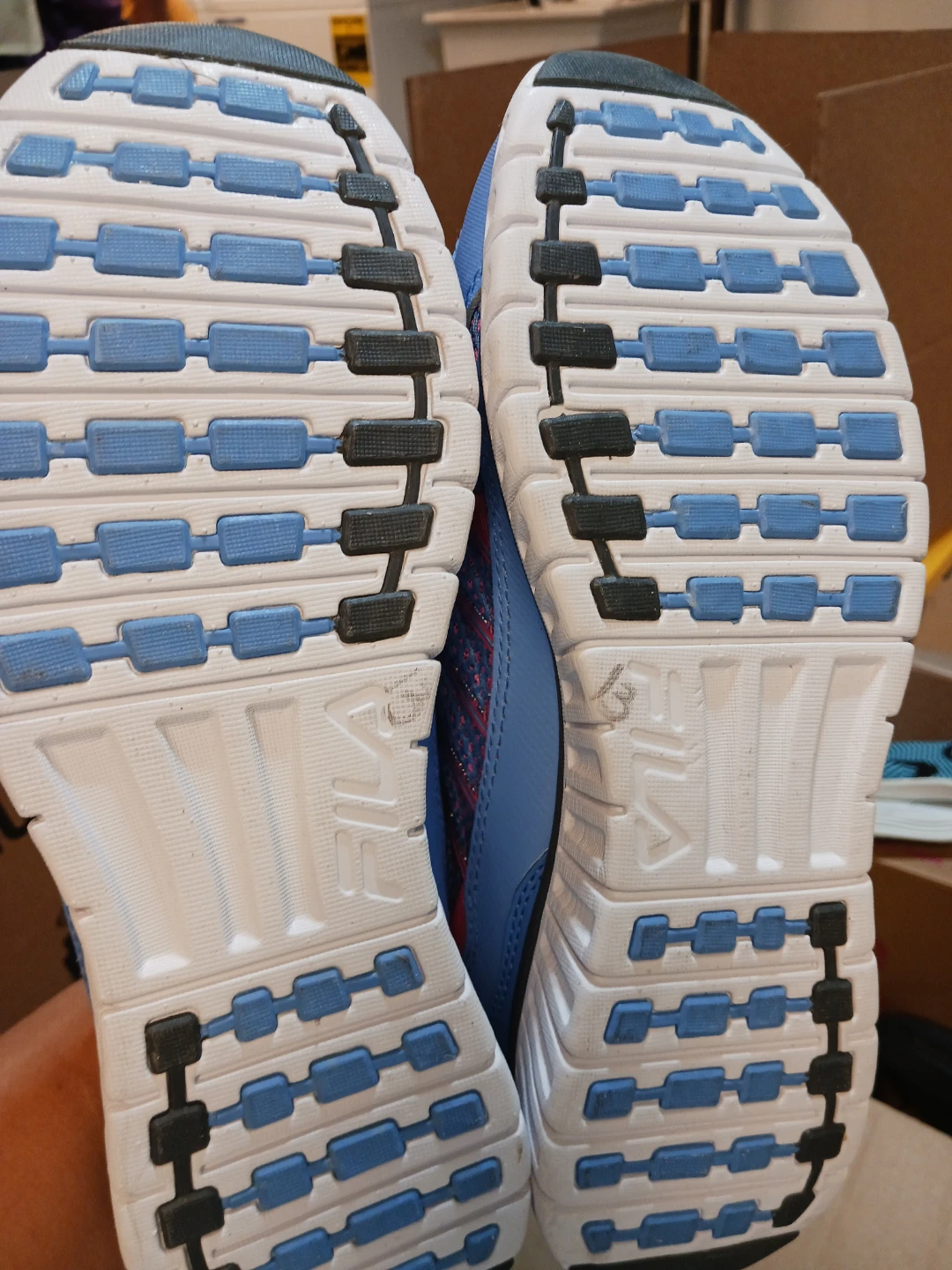 Fila Women's Athletic Sneakers Pink and Blue Size 9.5 - photo 3