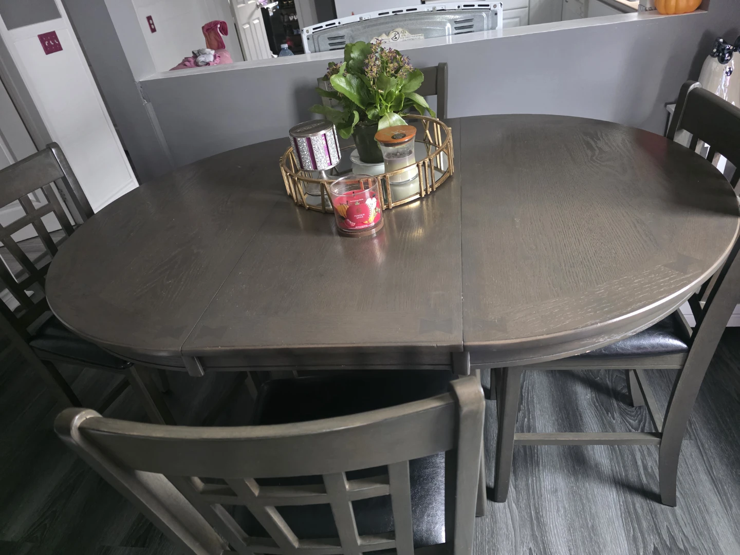 Kitchen table and 4 chairs