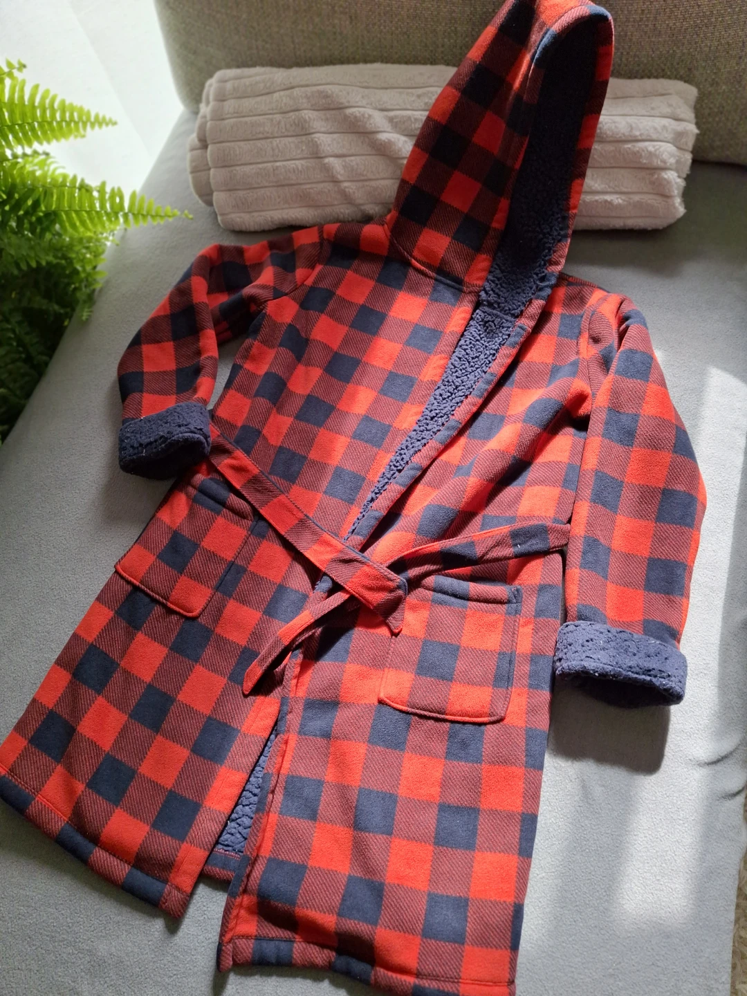 Red and black buffalo check hooded bathrobe