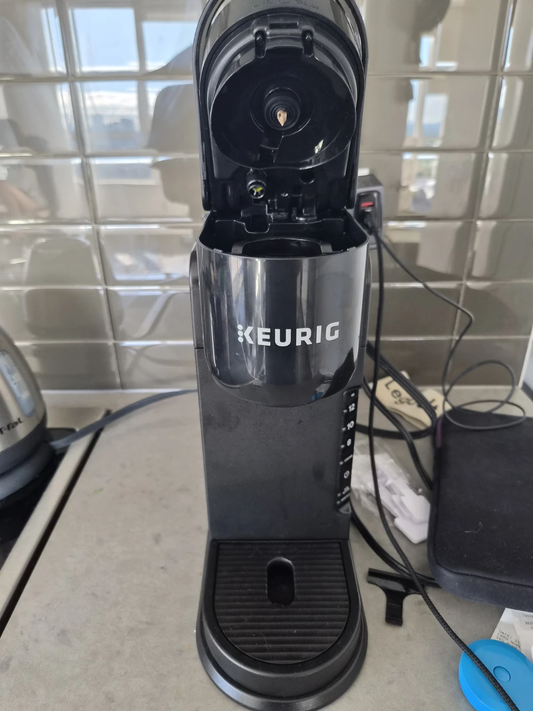 Keurig K-Express Essentials single serve coffee maker - photo 2