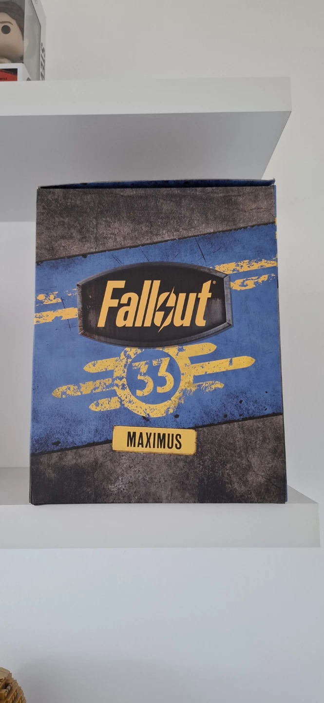 FALLOUT MAXIMUS STATUE - photo 2