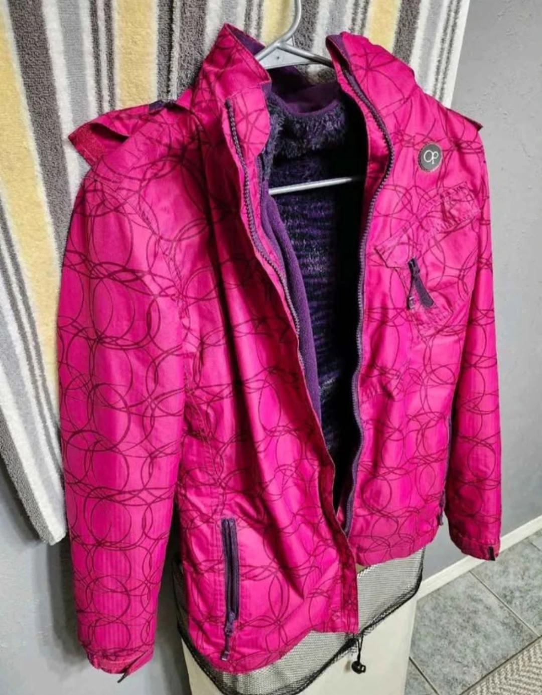 Pink hooded Spring/Winter jacket