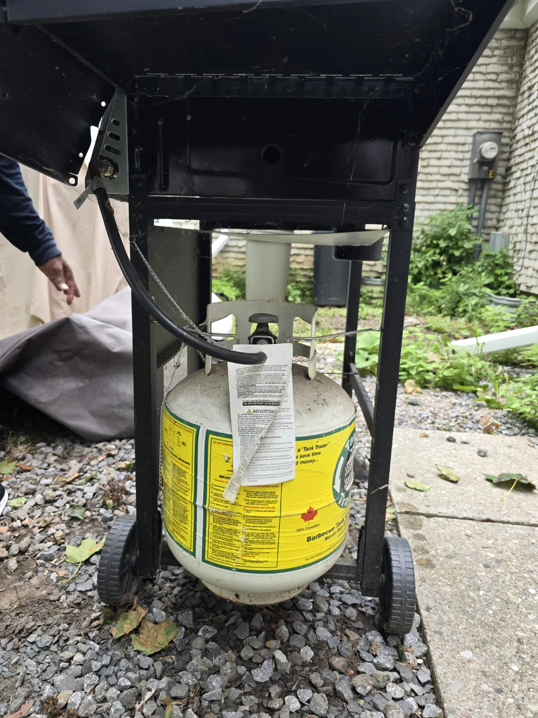 3-Burner Propane BBQ Grill with Propane Tank - photo 3