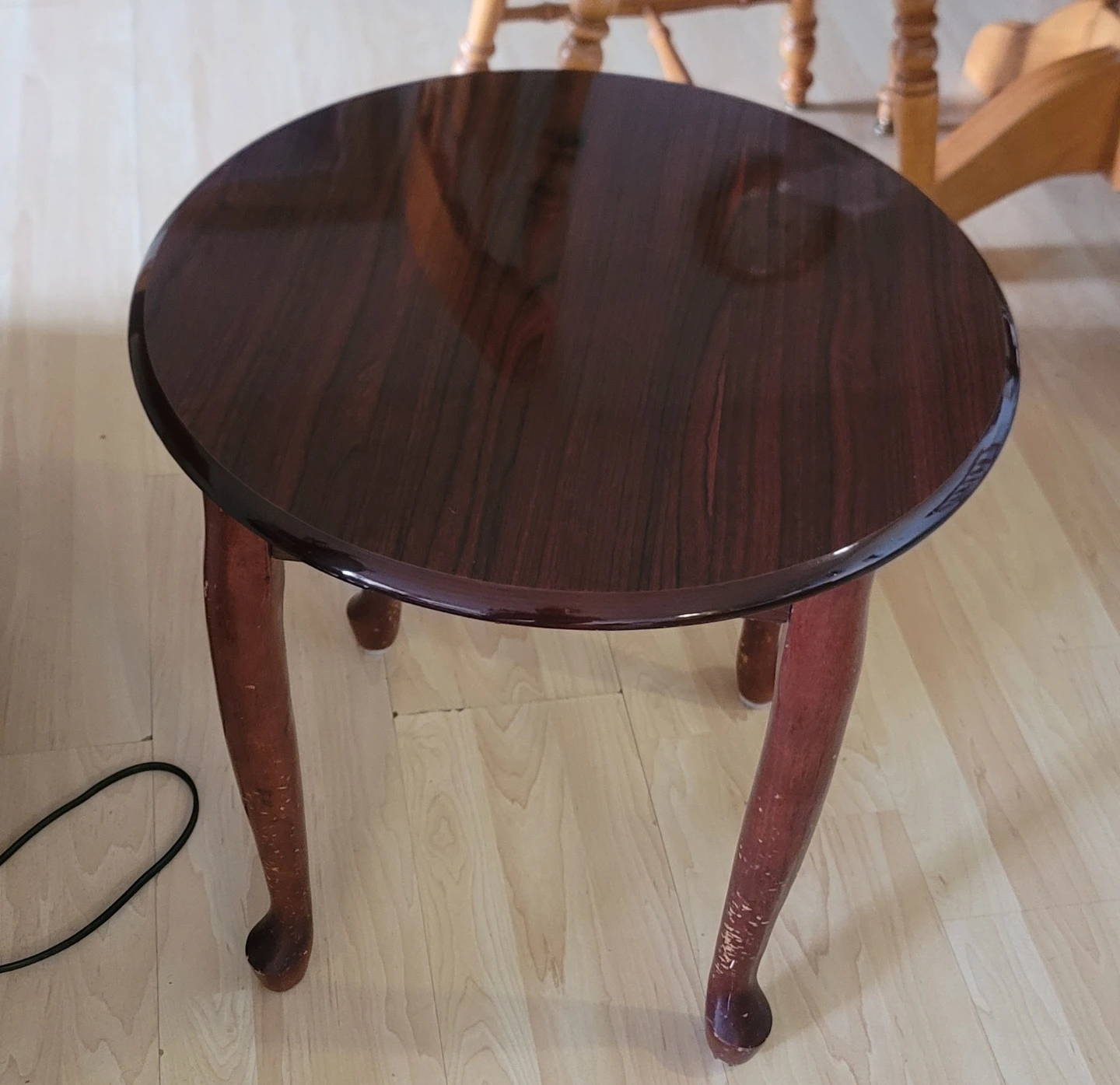 Round Wooden Accent Side Table