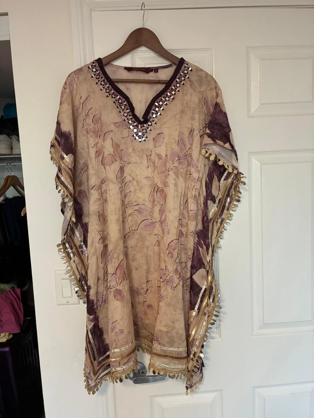 Beige and purple Kaftan with Leaf Print and Embellished Neckline - photo 3