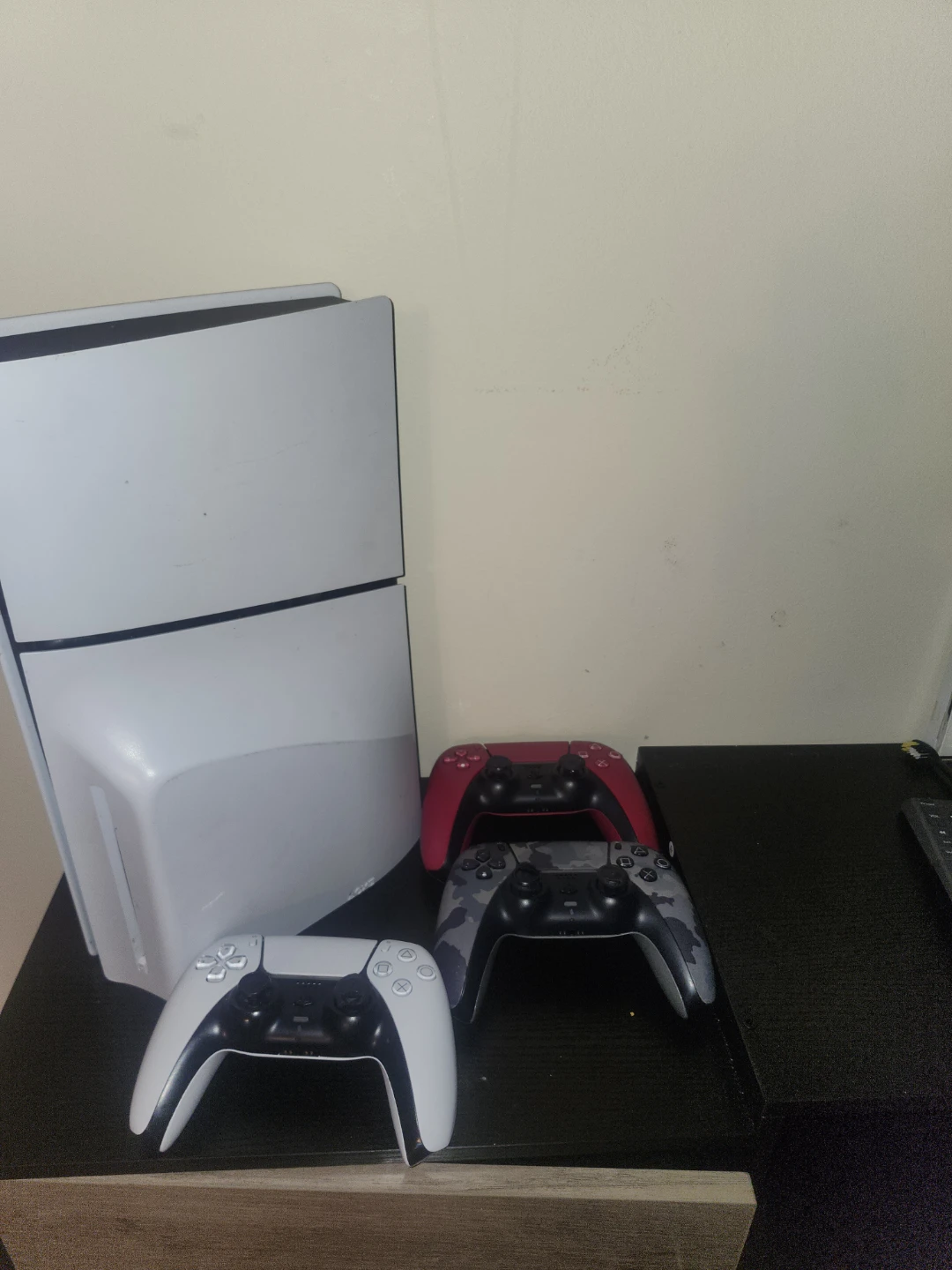 PlayStation 5 Console with 3 Controllers - photo 2