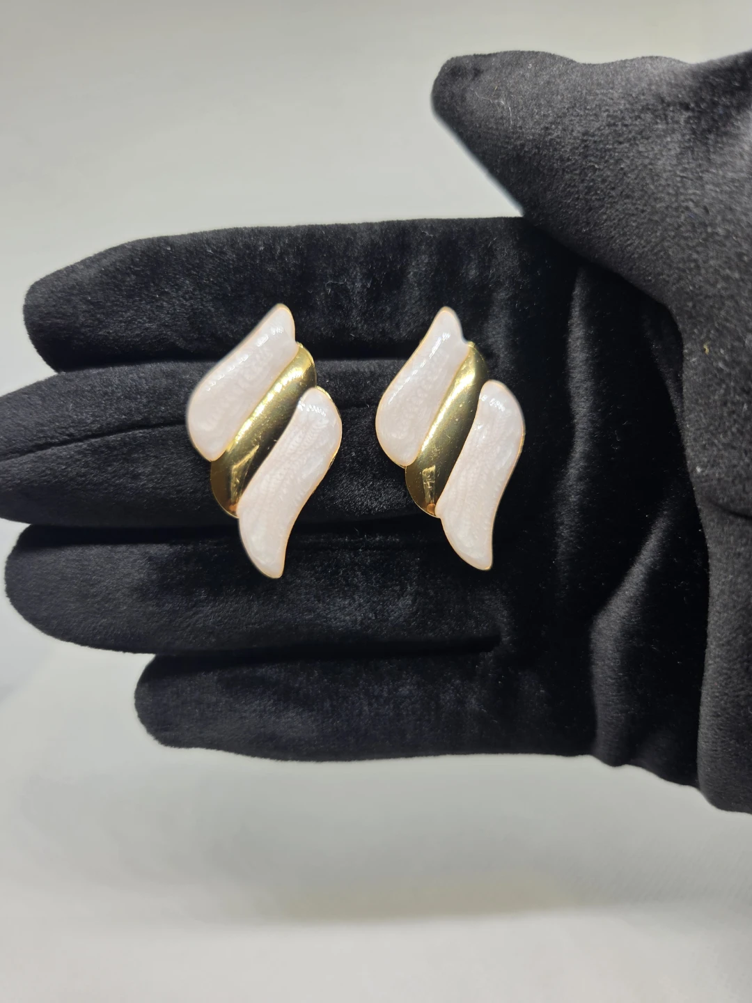 Creamy Swirl Earrings in Gold Plated Stainless - photo 2
