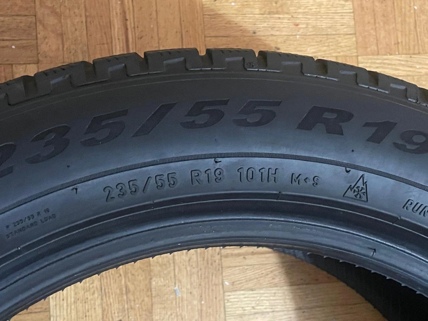 Set of 4 Pirelli tires 235/55 R19 101H M+S